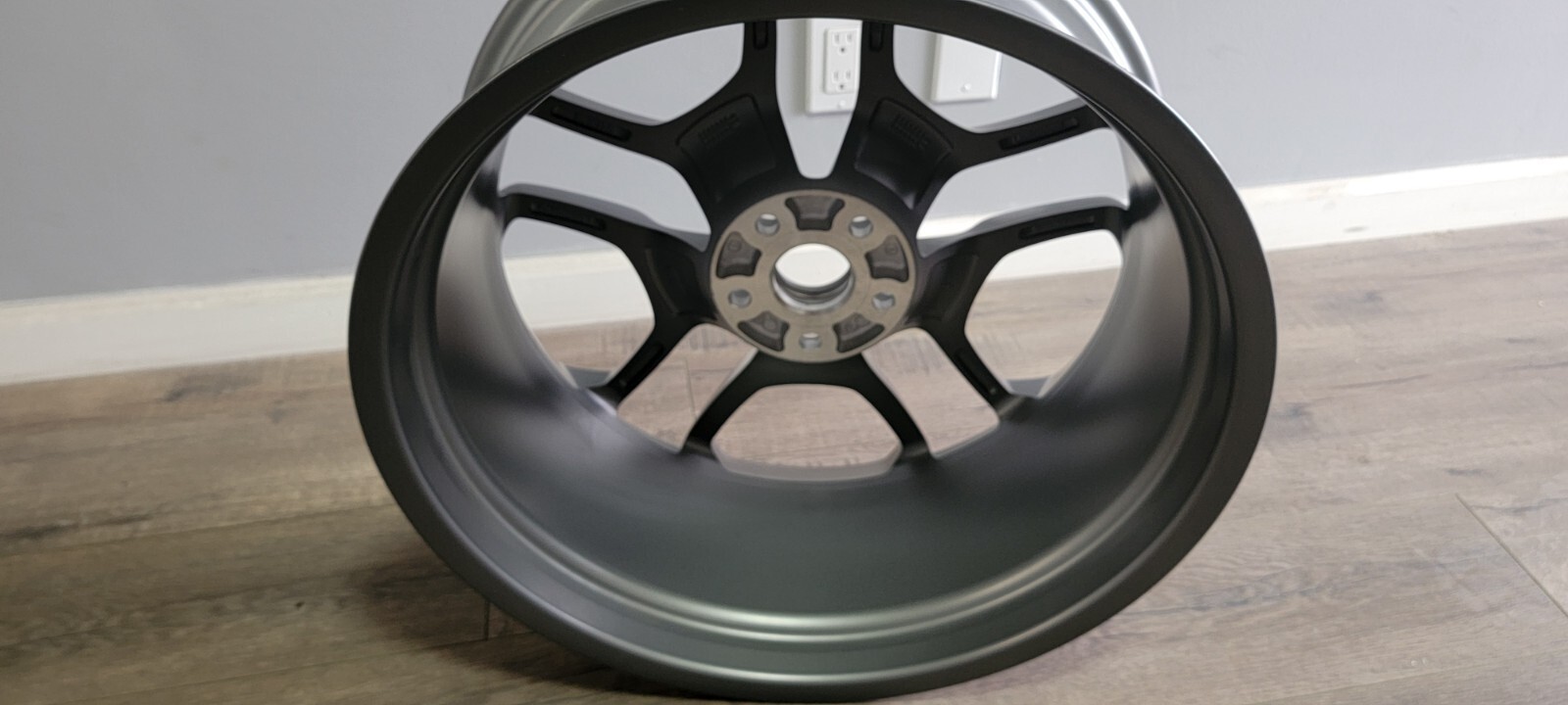 LAMBORGHINI HURACAN REAR GIANO WHEEL GRAY OEM 4T0601017A