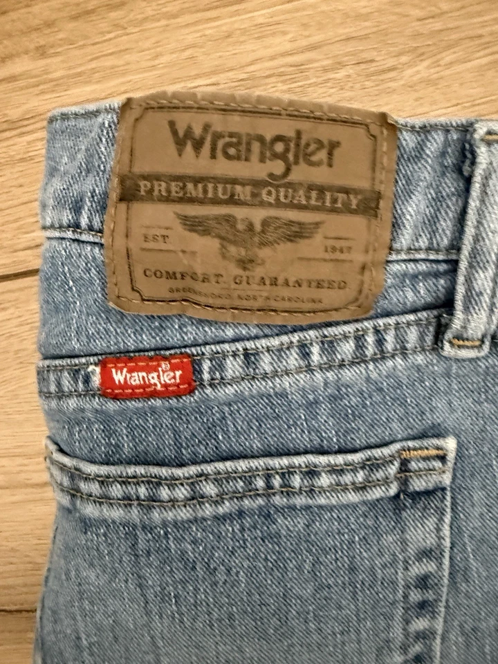 Jeans Wrangler ajuste regular masculino 31x30 lavagem leve perna reta jeans clássico  - Imagem 3 de 4