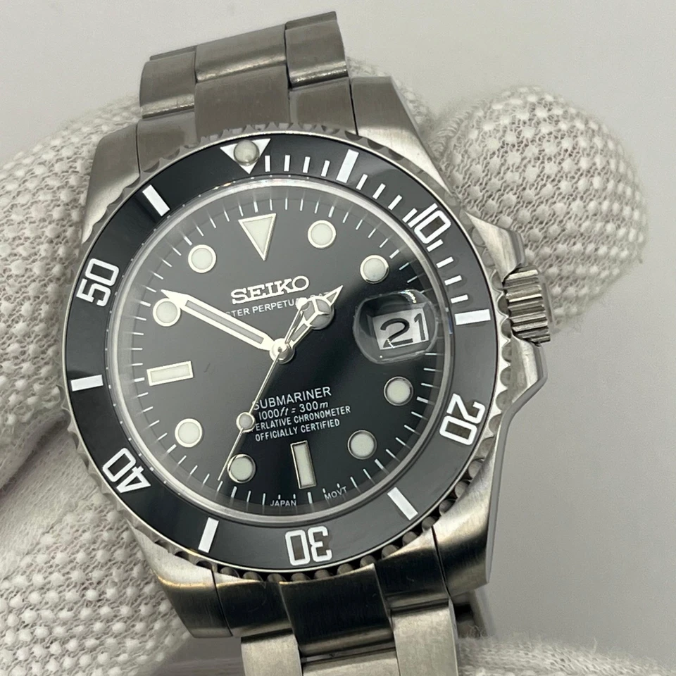 SeikoMod 40mm Black Divers Watch 'Sub' Style NH35 Automatic Movement Oyster 200M - Image 2 of 4