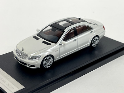 W221 S63AMGミニカー 1/43 Mercedes Benz S63 AMG S Class W221 Black Sedan VIP