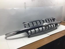 2000 CHEVROLET SUBURBAN FRONT BUMPER GRILLE OEM+ (CHROME)