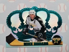 1997-98 Crown Royale Emerald Green Parallel Mike Modano Card #41 North Stars HOF