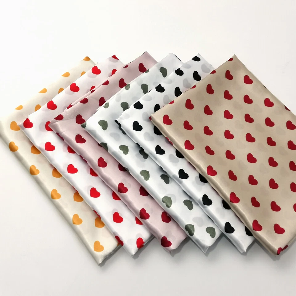 1 Meter X 1.48 Meter Love Hearts Print Satin Fabric Charmeuse Material For Scarf - Bild 2 von 4