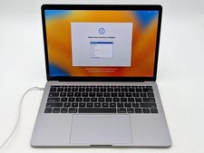 Apple MacBook Pro 2017 13" I7-7660U 256GB SSD 16GB Iris Plus Graphics 640 Webcam