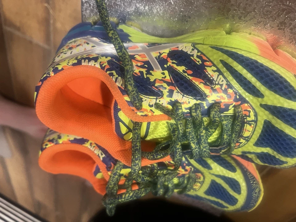 Boys ASICS GEL NOOSA TRI 10 BOYS 1.0 KIDS BLUE LIGHTENING SNEAKERS neon C523N - Image 2 of 4