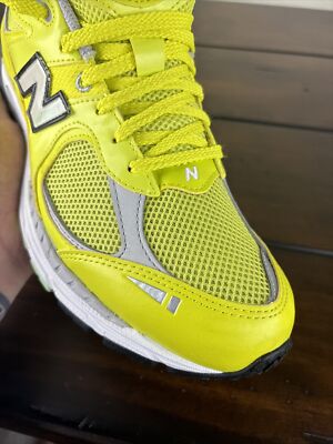 New Balance 2002R Sulphur Yellow Neon Metallic Silver M2002RLC