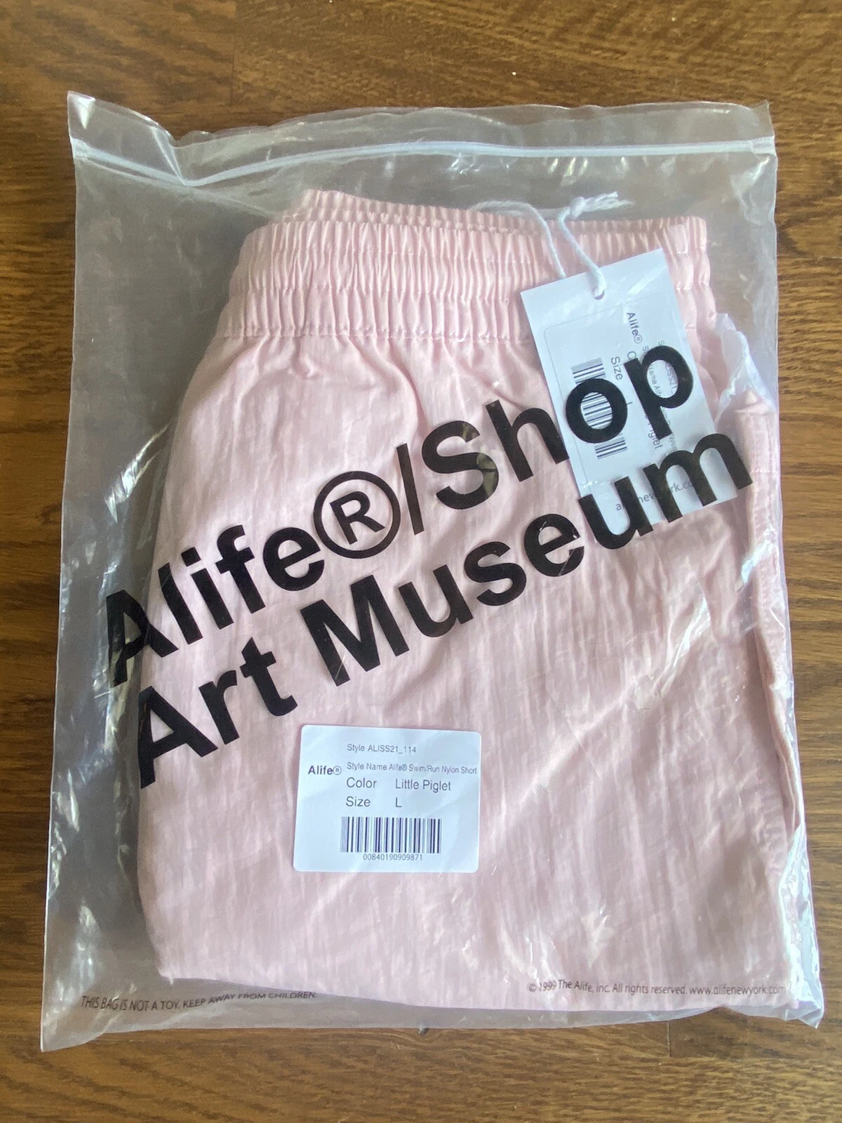 Neuf avec étiquettes shorts en nylon Alife Rivington Club ARC Swim Run L Grand Supreme Irak