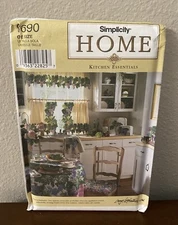 Simplicity 8690 Kitchen Essentials Apron Oven Mitt Potholder Tea Cozy MORE Uncut