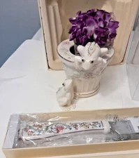 Lot of Lenox, Pearls & Pedals Frog Bud Vase, and L'Chaim Hallah Knife,