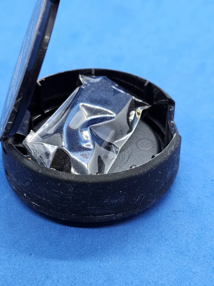 it Cosmetics Anti-Aging Luxe Eyeshadow Trio PRETTY IN SPRING (FLAWED LIGHTLY) - Image 3 of 3