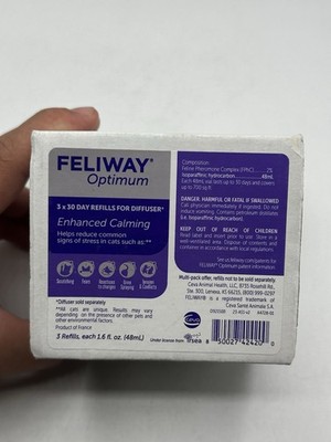 FELIWAY Optimum 3 x 30 Day Cat Calming Refills Enhanced Calming Pheromone Clear