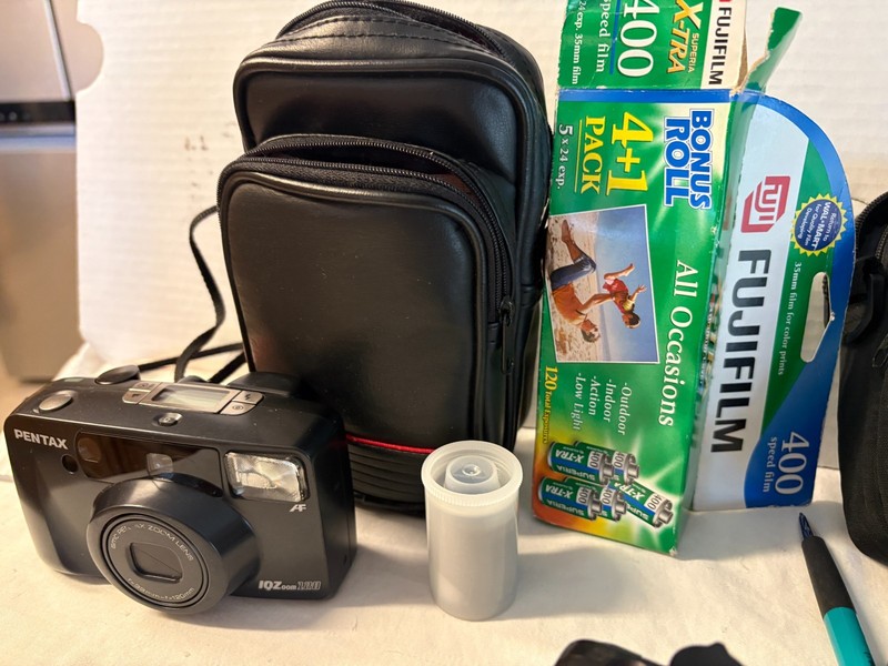 PENTAX IQZoom120 Camera with LENS f=33mm-f=120mm, Manual, Film, & Bag TESTED