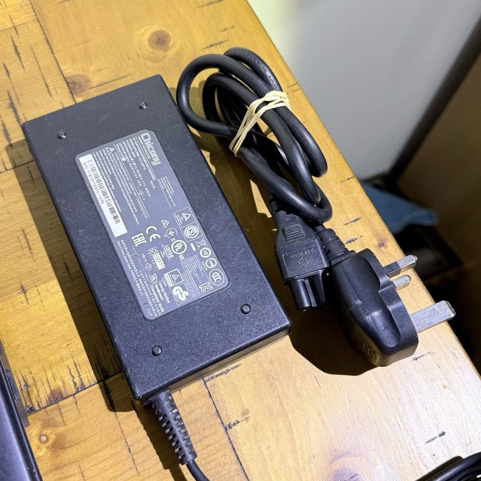 Gaming MSI MS-16J6 15.6 Laptop,Intel Core Laptop Computer - Parts / Repair Only - Image 4 of 4