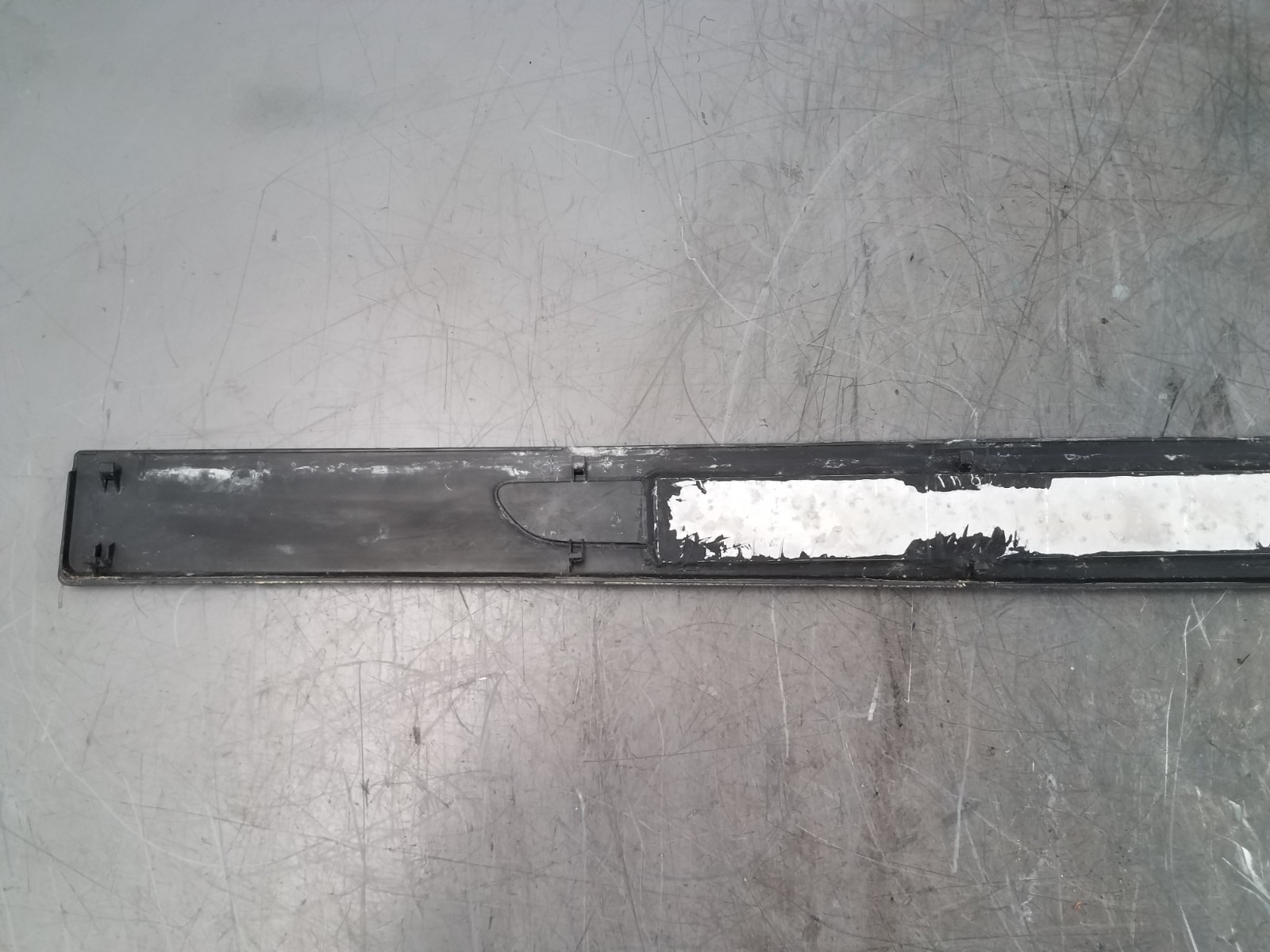 2017 Audi R8 V10 Plus Spyder Right Door Sill Scuff Plate #4720 CA2