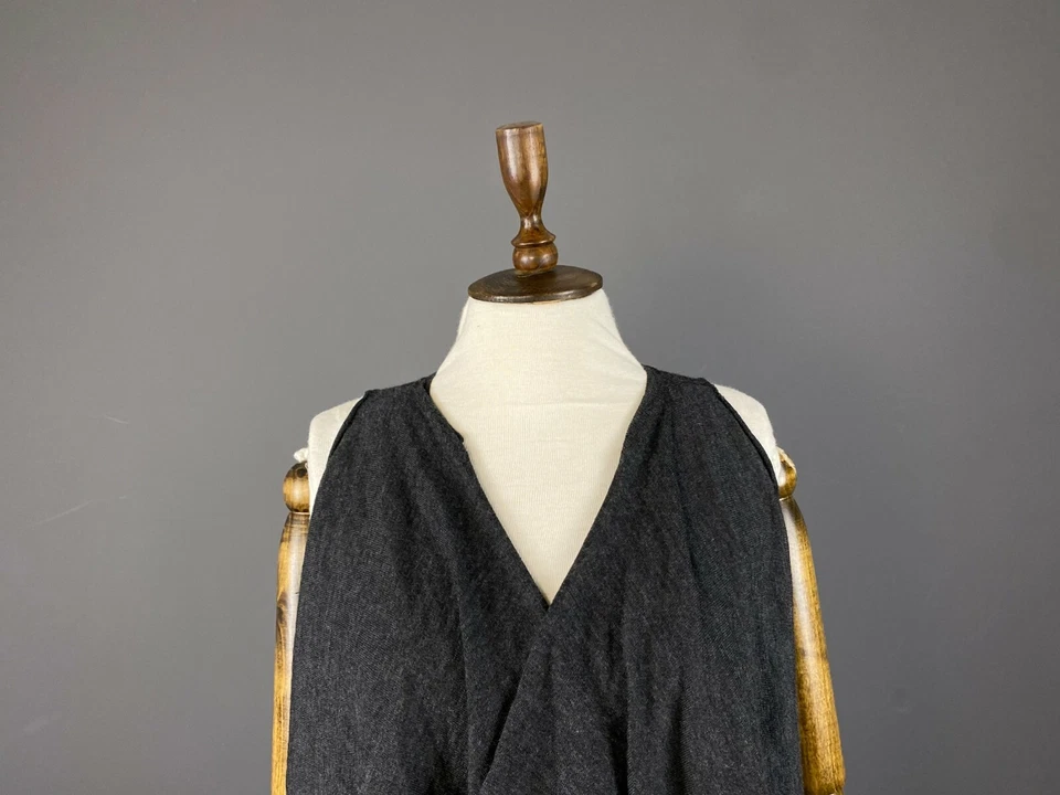 PRADA MILANO Grey Open Front Sleevless Cardigan Sweater Size 38 - Image 4 of 4