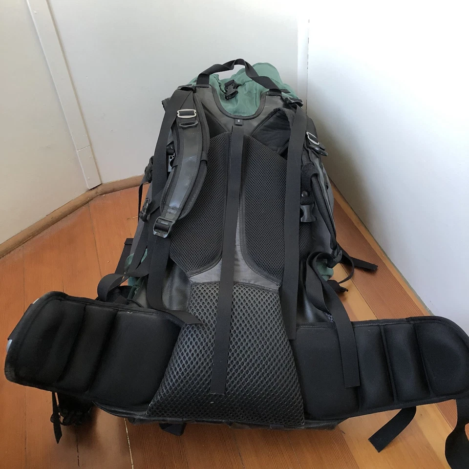 Mochila GREGORY de colección con marco interno de varios días con cinturón de cadera acolchado S ¡EXCELENTE ESTADO USADA! Foto 3 de 4