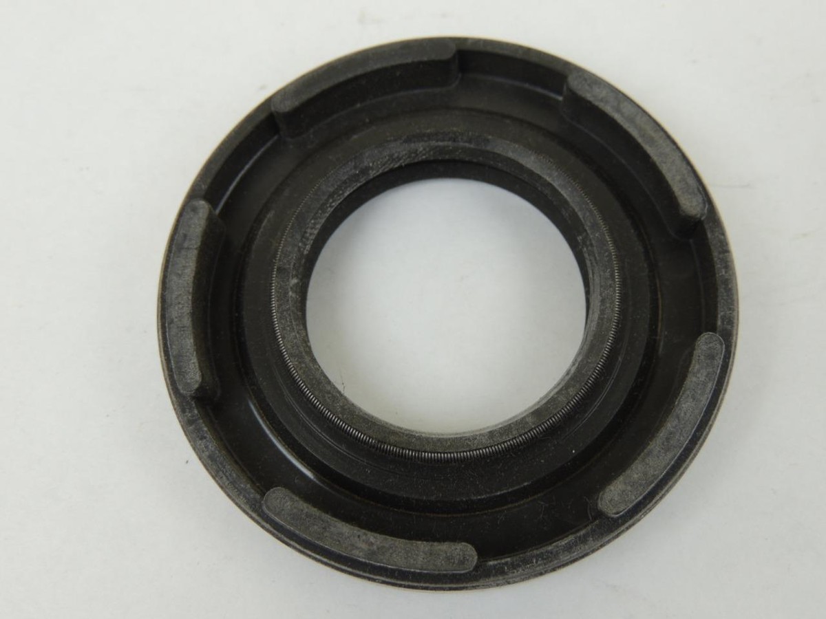 92054-017 NOS Kawasaki Crankshaft Oil Seal 1969-1979 KH500 H1