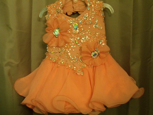 Glitz Sarah Taylor National Pageant Dress, Size 18 mts-2T, Mango Color, Winner! - Picture 12 of 12