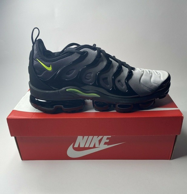 mens vapormax plus