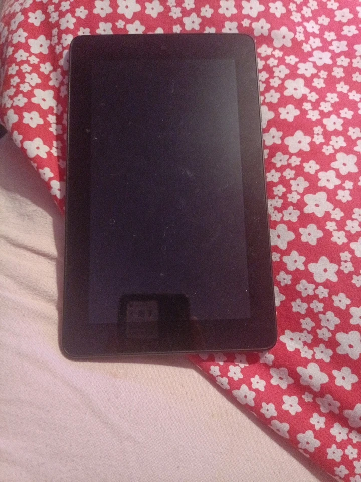 Amazon Fire Tablet - 5th Gen - 7 inch - 8GB SV98LN - Black Gaming Streaming - Image 2 of 2