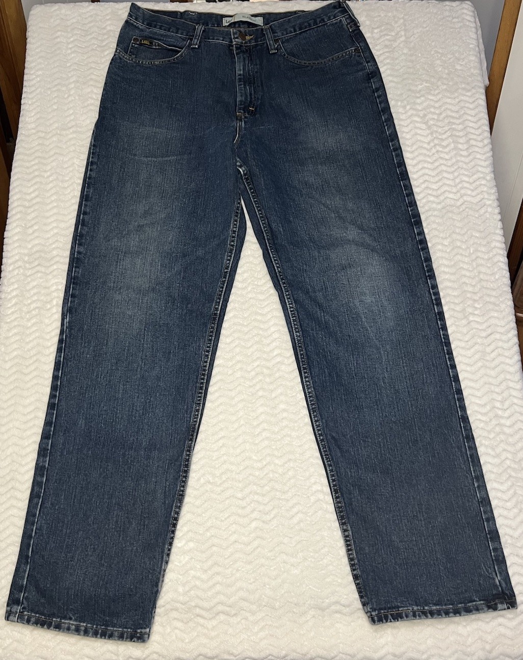 Lee Men's Relaxed Fit Jeans Size 36x34 Blue Denim Zip-Up Button Closure