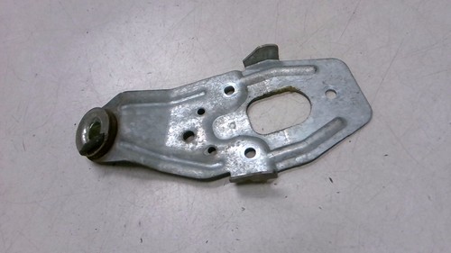Halter Halterung Scheibenwischermotor VW Passat Variant 2.0 TDI Bj 2006 3C/3CC