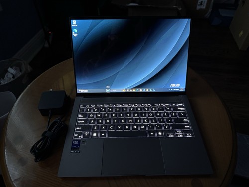 ASUS Zenbook S 14 14" 120Hz 3K OLED Touch Intel Core Ultra 7 256V 16GB 1TB - Picture 3 of 21
