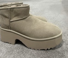 NWOB UGG CLASSIC ULTRA MINI HEIGHTS Beige SUEDE WOMEN'S BOOTS SIZE US 11