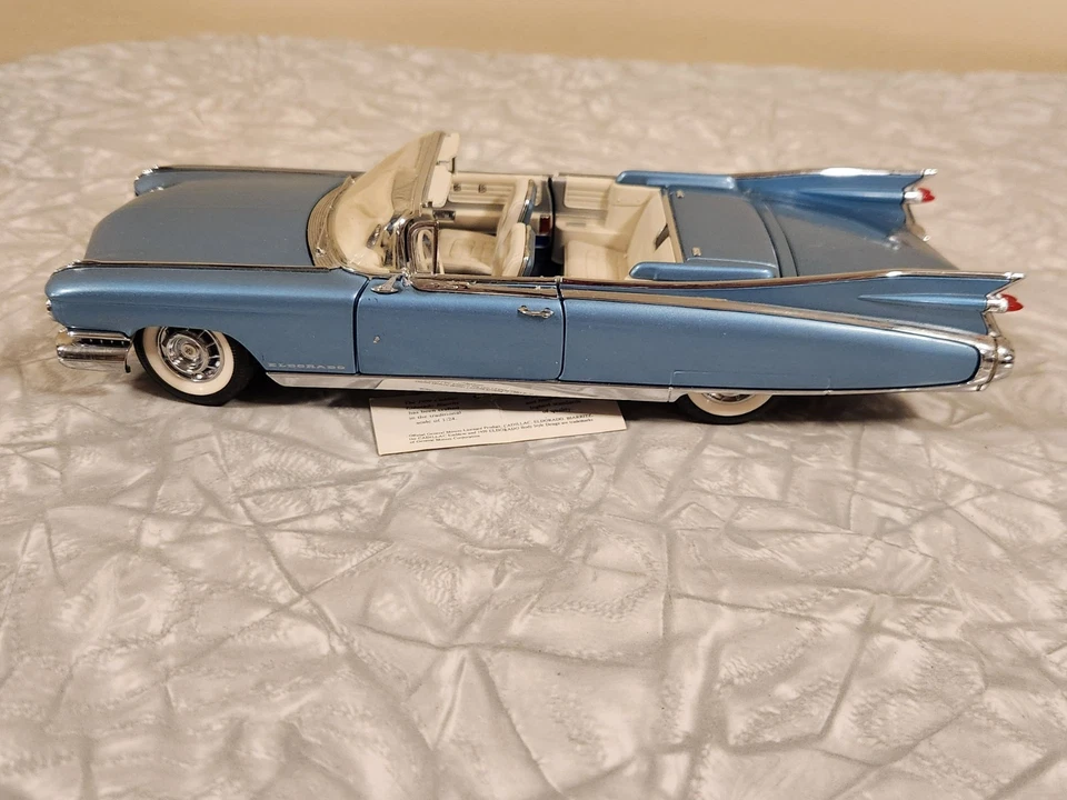 Franklin Mint Precision Models 1:24 1959 Cadillac El Dorado Biarritz Blue - Image 3 of 4