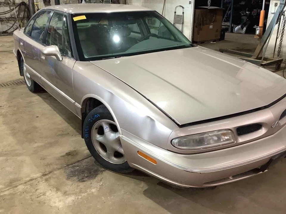 Used Automatic Transmission Assembly fits: 1999 Oldsmobile Eighty eight AT FWD w Foto 4 de 4