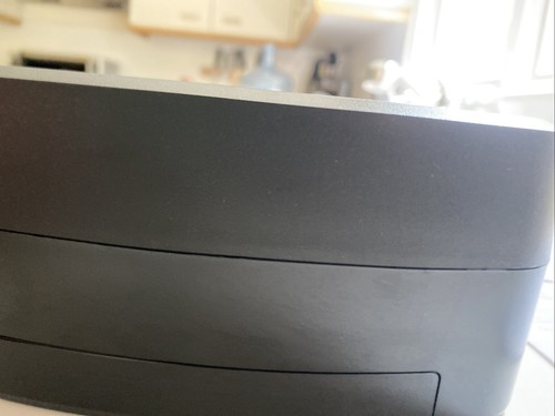 APC Back-UPS 600 8 Outlet 120V Back Up Surge Protector - With Battery  - Picture 4 of 7