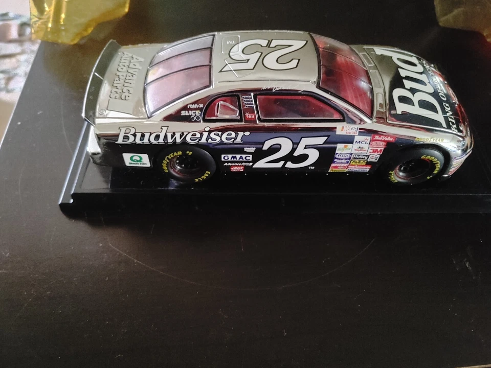 Wally Dallenbach Racing Champions 1999 #25 Bud King of Beers L/E 1 de 3.000 1:24 Foto 2 de 4