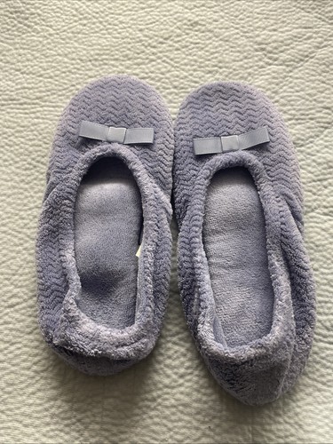 Isotoner Women's Slippers