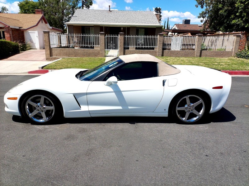 2007 White Chevrolet Corvette   | C6 Corvette Photo 4