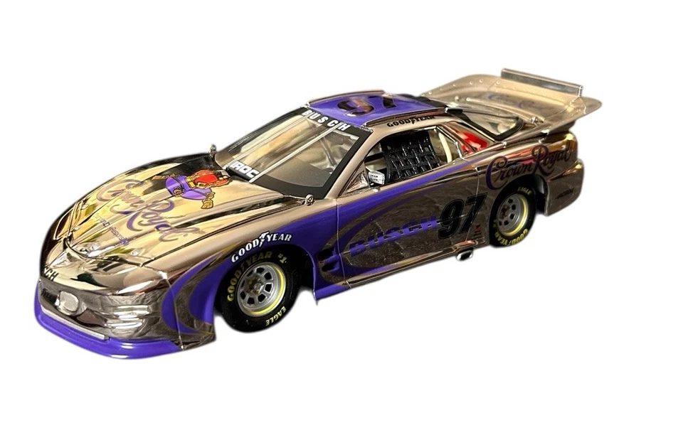 RARO Kurt Busch #97 Crown Royal CROMO IROC 2004 1/24 NASCAR Diecast Foto 3 de 4