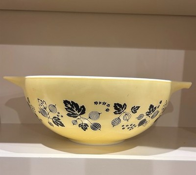 Pyrex Cinderella Bowl 444 Yellow Black Gooseberry Vintage  Nesting Mixing large