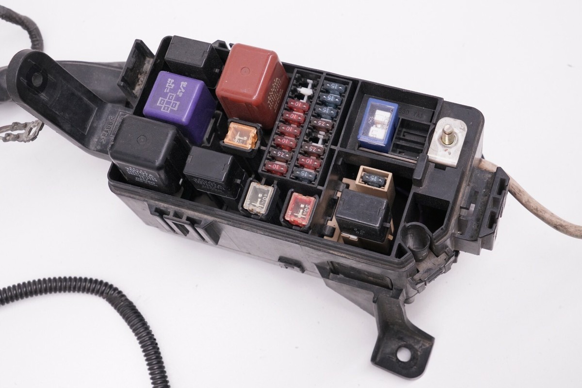 2012 prius cigarette lighter fuse 2012-2015 Toyota Prius 2ZRFXE Motor Engine Bay Fuse Box W Wiring Wire  Harness