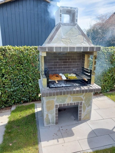 Bildhübscher Steingrill Grillkamin Naturstein  0,90x0.76m auch ohne Verblendung! - Bild 15 von 19