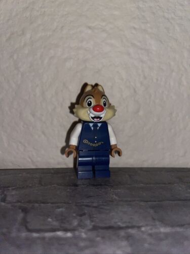 Lego Disney |  Dale With Dark Blue Suit #dis046 - Picture 1 of 4