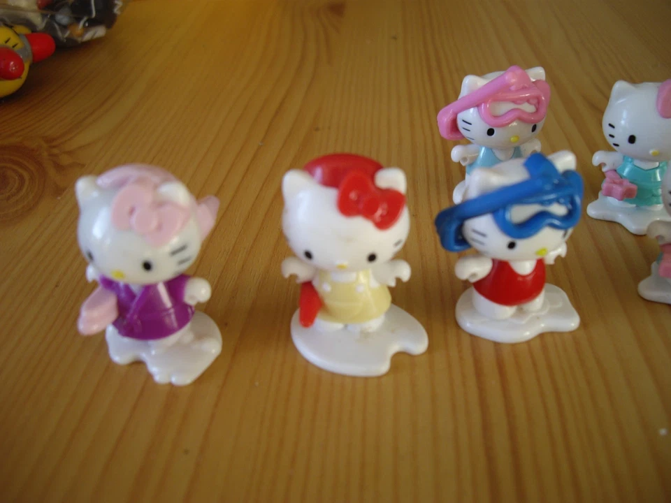 Lot  12 figurines Hello Kitty Sanrio bon état - Photo 4/4
