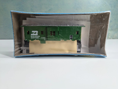 KIT SELLADO Athearn 1165 escala HO ventana bahía caboose Burlington Northern #11702 | Condition: New