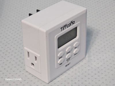 Indoor Digital Programmable Timer / With Battery Back-up Included!
