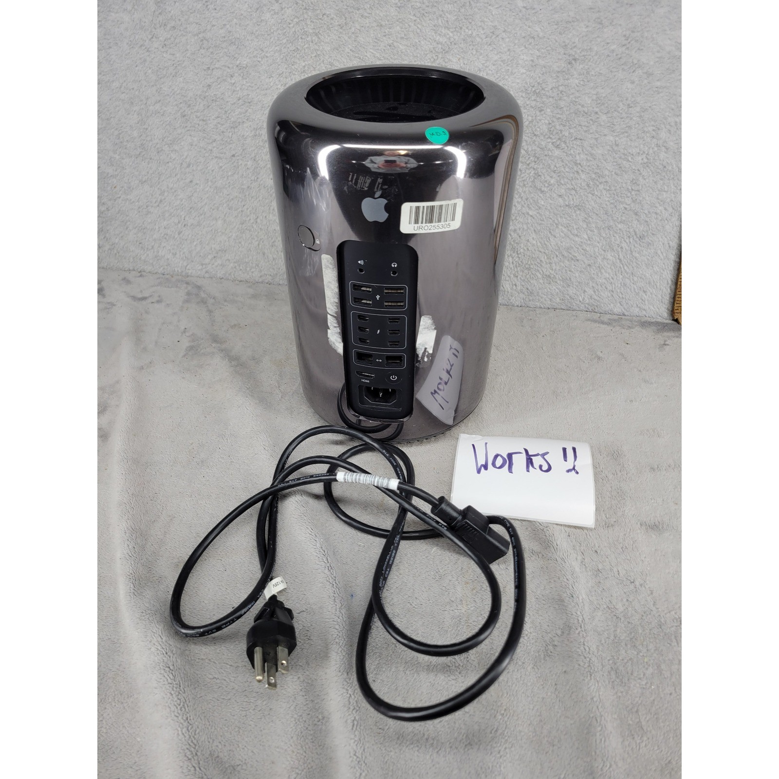 Apple Mac Pro A1481 Late 2013 Desktop Workstation 32GB Ram 512GB HDD