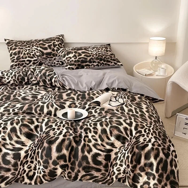 Juego de edredón de 4 piezas con estampado de leopardo de algodón puro Foto 2 de 4