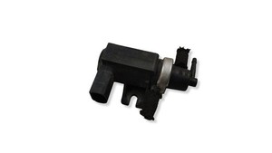 Volkswagen Golf IV 2000 Diesel 81kW Turbolader Druckwandler Magnetventil