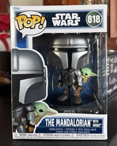 Funko Pop! Star Wars: THE MANDALORIAN w/GROGU #818 w/Protector IN HAND!!