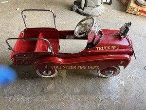 GEARBOX Pedal Car Fire Truck NO.1 w/Bell & Hubcaps and Siren in Great condition