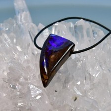 Boulder Opal Anhänger, Edelsteinanhänger (13551), gebohrt, Schwarz Opal