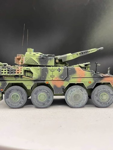 AM 1/72 German Boxer Armored Vehicle CRV block2 NATO Tricolor Finished Model - Picture 21 of 22
