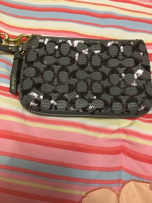 はと NWT Coach Poppy Signature C Sequin Small Wristlet Gray 50481 | eBay